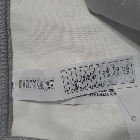 Forever 21 Shiny silver bodysuit NWT ! - Picture 3 of 5